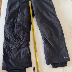 Black Dot Water Resistant Women’s Snow Pants in size Large